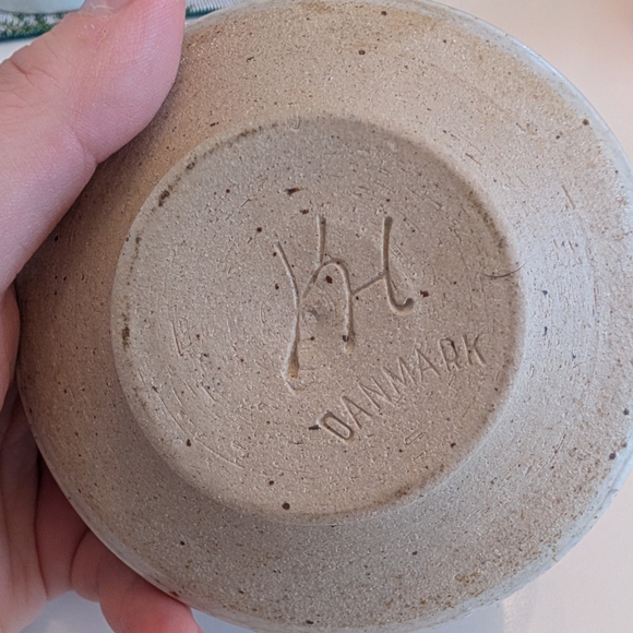 MCM Danish Vintage Brown and Tan Studio Pottery Ceramic Vase Artist Signed - Picture 10 of 16